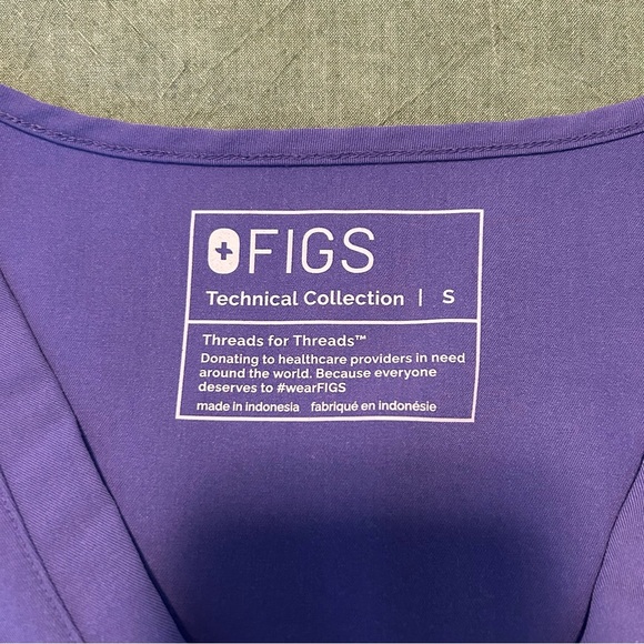 Figs Purple Amethyst Scrub Set - Small top & small tall bottoms - Picture 4 of 9